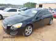 2012 Volvo S60 T5 с VIN YV1622FS9C2041335, выставлен на аукционе IAAI как лот 42697828 с пробегом 141 412 миль миль и . История ставок и продаж доступна на DreamBid. Изображение 17.
