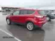 2017 Ford Escape Titanium z VIN 1FMCU9J97HUA95899, wystawiony jako IAAI lot #43365600 z przebiegiem 95 376 mil mil oraz . Historia ofert i sprzedaży dostępna na DreamBid. Obrazek 3.
