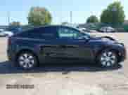 2023 Tesla Model Y Long Range z VIN 7SAYGDEE0PA201841, wystawiony jako IAAI lot #43158634 z przebiegiem 10 356 mil mil oraz . Historia ofert i sprzedaży dostępna na DreamBid. Obrazek 13.