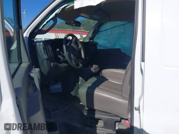 2024 Chevrolet Express Cargo with VIN 1GCWGAFP9R1236153, listed as a IAAI auction lot 43349276 with 51,000 mi miles and . Bid and sale history available at DreamBid. Image 5.
