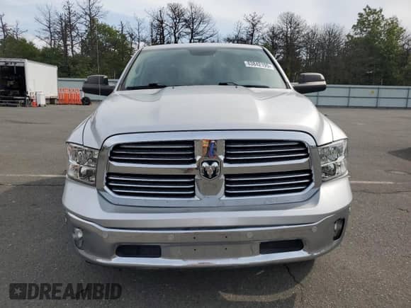 2017 Ram 1500 Big Horn z VIN 1C6RR7LTXHS835137, wystawiony jako Copart lot #83842195 z przebiegiem 103 268 mil mil oraz Szkoda całkowita • Salvage title. Historia ofert i sprzedaży dostępna na DreamBid. Obrazek 5.