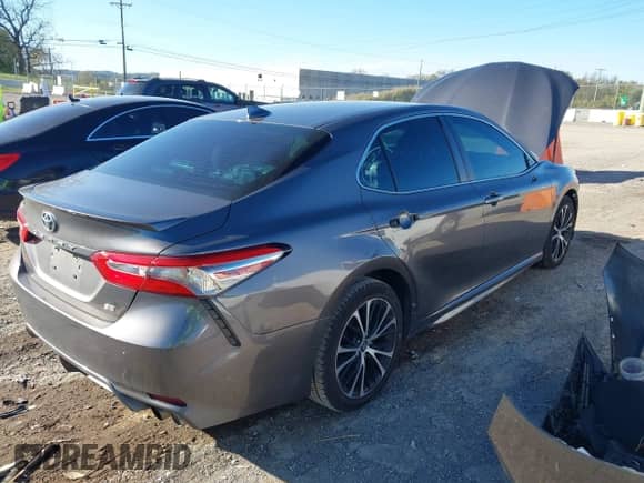 2019 Toyota Camry SE z VIN 4T1B11HK9KU259594, wystawiony jako IAAI lot #43482552 z przebiegiem 112 600 mil mil oraz . Historia ofert i sprzedaży dostępna na DreamBid. Obrazek 4.