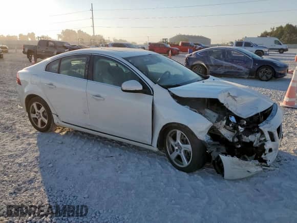 2012 Volvo S60 T5 с VIN YV1622FSXC2091645, выставлен на аукционе Copart как лот 81928655 с пробегом 140 299 миль миль и Списание • Salvage title. История ставок и продаж доступна на DreamBid. Изображение 4.