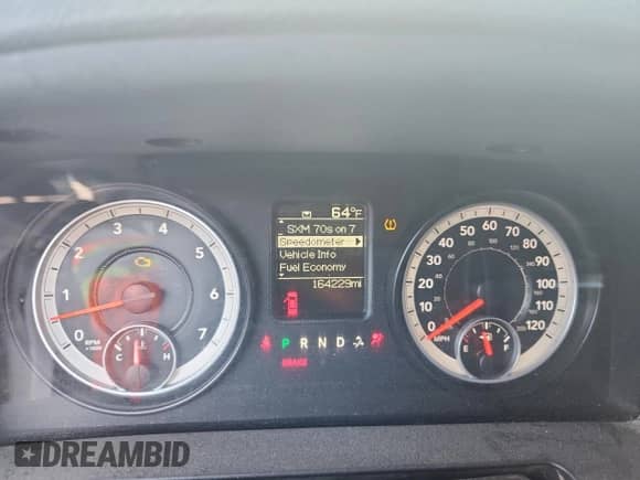 2013 Ram 1500 Tradesman z VIN 1C6RR6FP8DS683944, wystawiony jako Copart lot #71063915 z przebiegiem 164 229 mil mil oraz Szkoda całkowita • Salvage title. Historia ofert i sprzedaży dostępna na DreamBid. Obrazek 9.