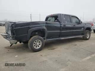 2005 Chevrolet Silverado 3500 SRW LT с VIN 1GCHK332X5F800031, выставлен на аукционе Copart как лот 82807534 с пробегом 155 542 миль миль и Списание • Salvage title. История ставок и продаж доступна на DreamBid. Изображение 3.