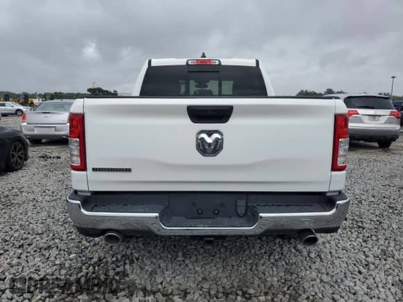 2023 Ram 1500 Big Horn z VIN 1C6RREFT3PN564838, wystawiony jako Copart lot #86040275 z przebiegiem Nie podano mil oraz Czysty tytuł • Clean title. Historia ofert i sprzedaży dostępna na DreamBid. Obrazek 6.