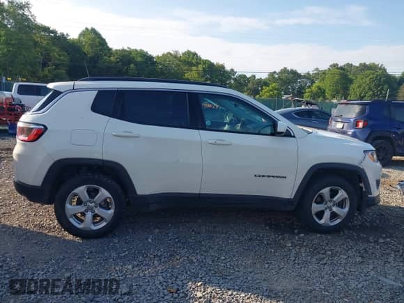 2020 Jeep Compass Latitude с VIN 3C4NJDBB8LT157503, выставлен на аукционе IAAI как лот 42869440 с пробегом 103 074 миль миль и . История ставок и продаж доступна на DreamBid. Изображение 14.