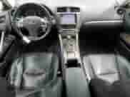 2012 Lexus IS 250 z VIN JTHCF5C22C5058848, wystawiony jako Copart lot #82395805 z przebiegiem 182 648 mil mil oraz Szkoda całkowita • Salvage title. Historia ofert i sprzedaży dostępna na DreamBid. Obrazek 8.