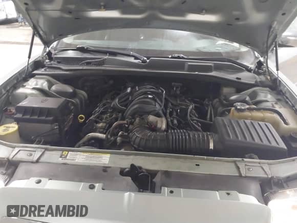 2005 Chrysler 300 300C AWD with VIN 2C3AK63H85H672348, listed as a IAAI auction lot 41998967 with 195,266 mi miles and . Bid and sale history available at DreamBid. Image 10.