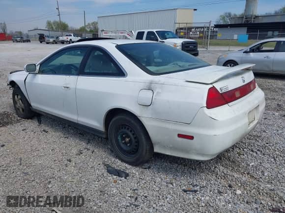 2002 Honda Accord with VIN 1HGCG32262A021717, listed as a IAAI auction lot 41918344 with 227,628 mi miles and . Bid and sale history available at DreamBid. Image 3.