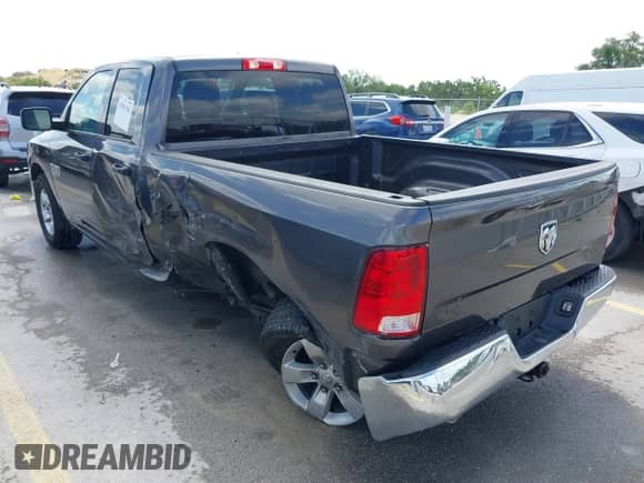2020 Ram 1500 Tradesman z VIN 1C6RR6FG7LS114615, wystawiony jako IAAI lot #42061182 z przebiegiem 97 341 mil mil oraz . Historia ofert i sprzedaży dostępna na DreamBid. Obrazek 3.