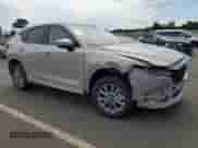 2025 Mazda CX-5 S Select z VIN JM3KFBBL4S0675063, wystawiony jako Copart lot #65734485 z przebiegiem 819 mil mil oraz Czysty tytuł • Clean title. Historia ofert i sprzedaży dostępna na DreamBid. Obrazek 4.