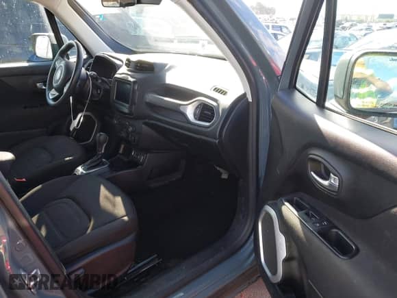 2018 Jeep Renegade Latitude with VIN ZACCJABB4JPH27118, listed as a IAAI auction lot 43283714 with 91,236 mi miles and . Bid and sale history available at DreamBid. Image 5.
