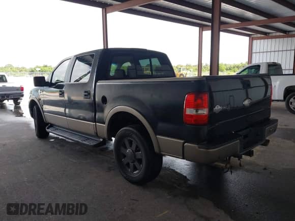 2005 Ford F-150 XLT z VIN 1FTPW14555KD18961, wystawiony jako IAAI lot #43316057 z przebiegiem 240 447 mil mil oraz . Historia ofert i sprzedaży dostępna na DreamBid. Obrazek 3.