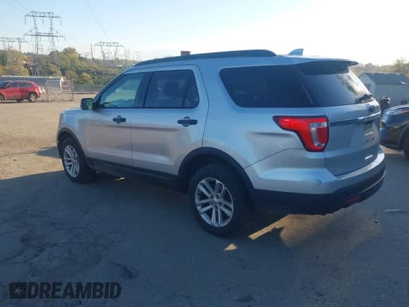 2017 Ford Explorer z VIN 1FM5K8B88HGC82369, wystawiony jako IAAI lot #43527712 z przebiegiem 253 490 mil mil oraz . Historia ofert i sprzedaży dostępna na DreamBid. Obrazek 3.