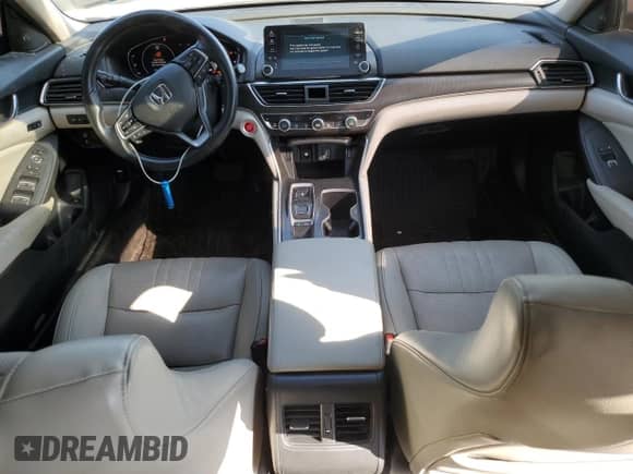 2018 Honda Accord EX-L z VIN 1HGCV2F69JA012800, wystawiony jako Copart lot #84361675 z przebiegiem 87 024 mil mil oraz Szkoda całkowita • Salvage title. Historia ofert i sprzedaży dostępna na DreamBid. Obrazek 8.