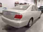 2005 Toyota Camry LE с VIN 4T1BF32KX5U591683, выставлен на аукционе IAAI как лот 43305675 с пробегом 243 244 миль миль и . История ставок и продаж доступна на DreamBid. Изображение 4.