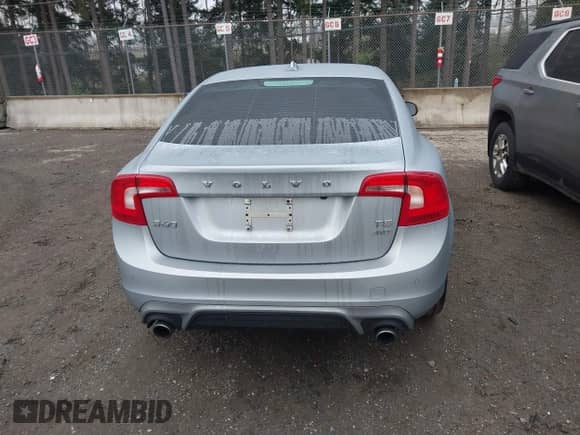 2018 Volvo S60 Dynamic с VIN YV140MTL8J2465284, выставлен на аукционе IAAI как лот 41301104 с пробегом 107 227 миль миль и . История ставок и продаж доступна на DreamBid. Изображение 16.