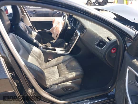 2012 Volvo S60 T5 с VIN YV1622FSXC2093928, выставлен на аукционе IAAI как лот 42684244 с пробегом 121 791 миль миль и . История ставок и продаж доступна на DreamBid. Изображение 5.