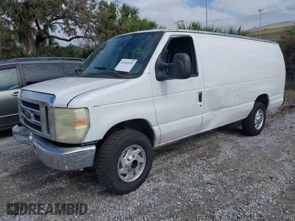 2008 Ford Econoline Cargo Commercial с VIN 1FTNS24W88DB52705, выставлен на аукционе IAAI как лот 41282595 с пробегом Не указан миль и . История ставок и продаж доступна на DreamBid. Изображение 2.