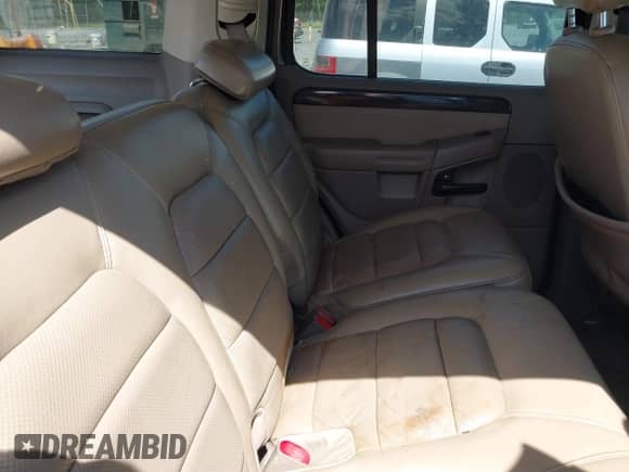 2002 Ford Explorer Limited с VIN 1FMZU75W82ZC70072, выставлен на аукционе IAAI как лот 42060852 с пробегом 320 848 миль миль и . История ставок и продаж доступна на DreamBid. Изображение 8.
