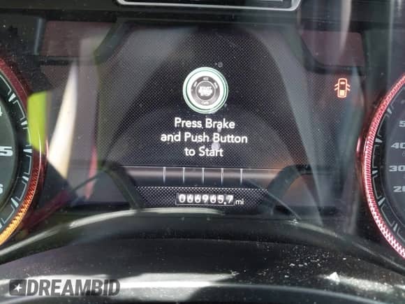 2020 Ram 1500 Rebel z VIN 1C6SRFLT8LN279378, wystawiony jako IAAI lot #42932735 z przebiegiem 66 965 mil mil oraz . Historia ofert i sprzedaży dostępna na DreamBid. Obrazek 7.