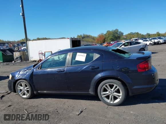 2012 Dodge Avenger SE с VIN 1C3CDZAG9CN255968, выставлен на аукционе IAAI как лот 43459818 с пробегом 64 930 миль миль и . История ставок и продаж доступна на DreamBid. Изображение 14.