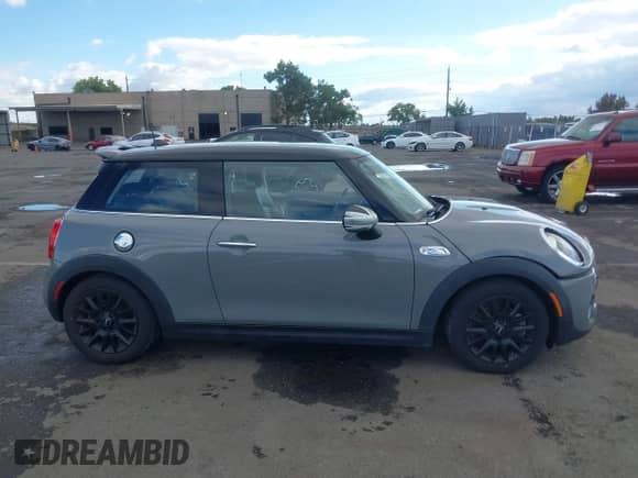 2016 MINI Hardtop S with VIN WMWXP7C56G2A43976, listed as a IAAI auction lot 43390152 with 119,977 mi miles and . Bid and sale history available at DreamBid. Image 13.