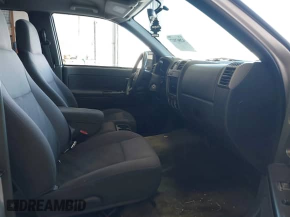 2005 Chevrolet Colorado z VIN 1GCDT138258285941, wystawiony jako IAAI lot #42867027 z przebiegiem 217 145 mil mil oraz . Historia ofert i sprzedaży dostępna na DreamBid. Obrazek 5.