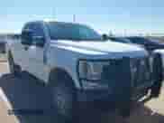 2019 Ford F-250 XL z VIN 1FT7X2B69KED43256, wystawiony jako IAAI lot #43143384 z przebiegiem 115 058 mil mil oraz . Historia ofert i sprzedaży dostępna na DreamBid. Obrazek 13.