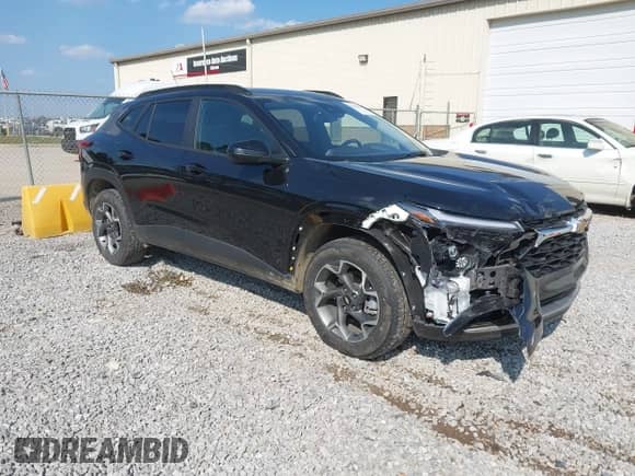 2024 Chevrolet Trax LT с VIN KL77LHE2XRC237568, выставлен на аукционе IAAI как лот 43266692 с пробегом 30 304 миль миль и . История ставок и продаж доступна на DreamBid. Изображение 1.
