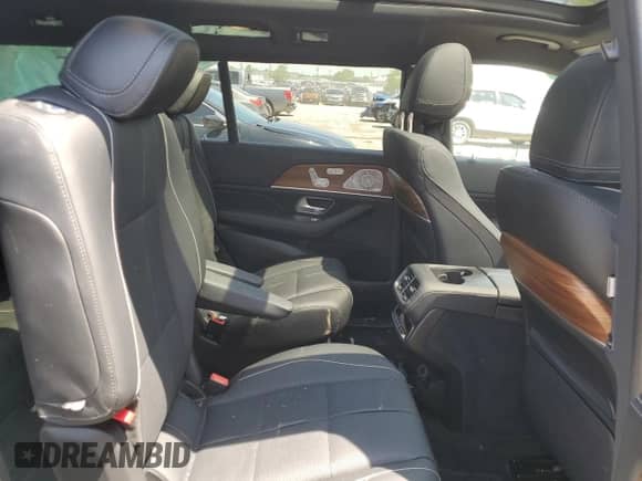 2024 Mercedes-Benz GLS 580 z VIN 4JGFF8FE6RB065121, wystawiony jako Copart lot #55186704 z przebiegiem 12 624 mil mil oraz Szkoda całkowita • Salvage title. Historia ofert i sprzedaży dostępna na DreamBid. Obrazek 11.