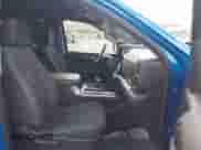 2023 Chevrolet Silverado 1500 LT Trail Boss с VIN 3GCUDFE88PG245643, выставлен на аукционе IAAI как лот 43423258 с пробегом 51 970 миль миль и . История ставок и продаж доступна на DreamBid. Изображение 5.