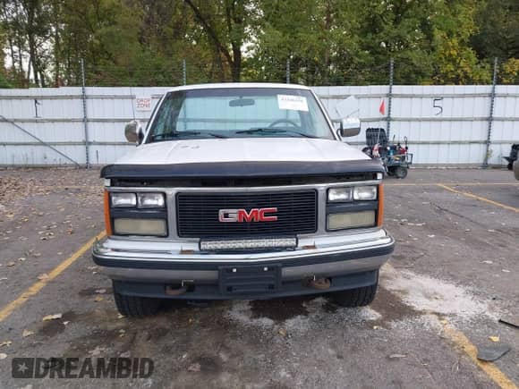 1989 GMC Sierra 1500 with VIN 1GTDK14K4KE543029, listed as a IAAI auction lot 43346336 with 218,934 mi miles and . Bid and sale history available at DreamBid. Image 11.