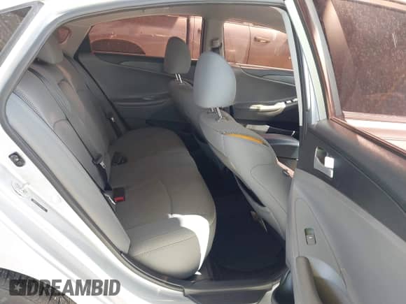 2014 Hyundai Sonata GLS z VIN 5NPEB4AC1EH873069, wystawiony jako IAAI lot #43339575 z przebiegiem 118 432 mil mil oraz . Historia ofert i sprzedaży dostępna na DreamBid. Obrazek 8.