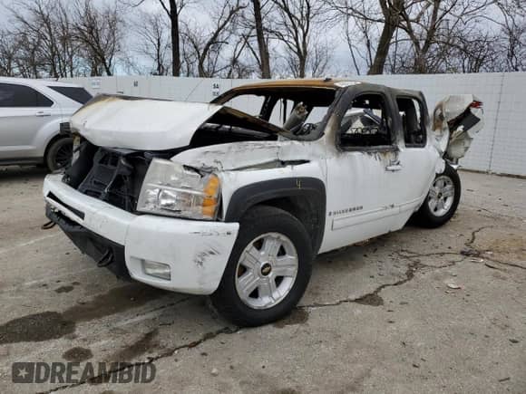 2009 Chevrolet Silverado 1500 LTZ с VIN 1GCEK39029Z116166, выставлен на аукционе Copart как лот 46676735 с пробегом Не указан миль и На запчасти • Non repairable. История ставок и продаж доступна на DreamBid. Изображение 1.