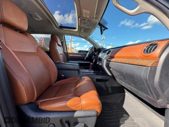 2017 Toyota Tundra Platinum с VIN 5TFGW5F10HX216928, выставлен на аукционе Copart как лот 90529555 с пробегом 180 278 миль миль и Чистый • Clean title. История ставок и продаж доступна на DreamBid. Изображение 5.