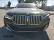 2022 BMW 7 Series 740i z VIN WBA7T2C06NCJ60092, wystawiony jako Copart lot #51600735 z przebiegiem 40 263 mil mil oraz Szkoda całkowita • Salvage title. Historia ofert i sprzedaży dostępna na DreamBid. Obrazek 5.