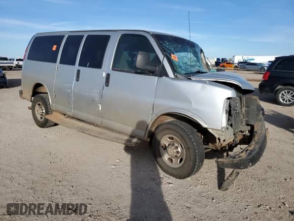 2011 Chevrolet Express Passenger 1LS с VIN 1GAWGPFA0B1162893, выставлен на аукционе Copart как лот 82565714 с пробегом Не указан миль и Списание • Salvage title. История ставок и продаж доступна на DreamBid. Изображение 4.