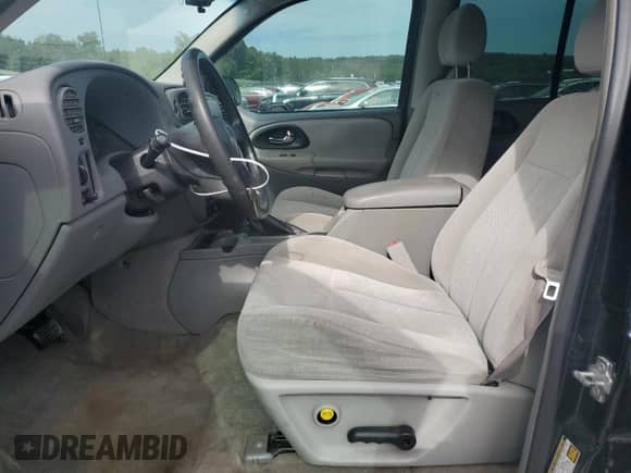 2005 Chevrolet TrailBlazer LT с VIN 1GNDS13S052388624, выставлен на аукционе Copart как лот 70323685 с пробегом 191 582 миль миль и Списание • Salvage title. История ставок и продаж доступна на DreamBid. Изображение 7.