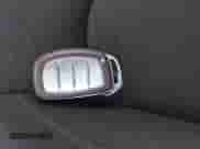 2020 Hyundai Elantra SEL z VIN KMHD84LFXLU926528, wystawiony jako IAAI lot #43230310 z przebiegiem 88 250 mil mil oraz . Historia ofert i sprzedaży dostępna na DreamBid. Obrazek 11.