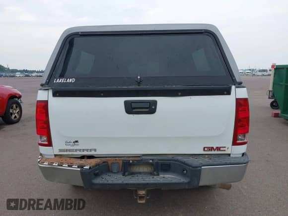2013 GMC Sierra 1500 SL z VIN 1GTR2UEA3DZ404468, wystawiony jako IAAI lot #42425822 z przebiegiem 207 909 mil mil oraz . Historia ofert i sprzedaży dostępna na DreamBid. Obrazek 16.