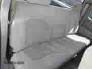 2000 Chevrolet Silverado 2500 LS z VIN 1GCFC29U8YZ144325, wystawiony jako IAAI lot #42044006 z przebiegiem 207 522 mil mil oraz . Historia ofert i sprzedaży dostępna na DreamBid. Obrazek 8.