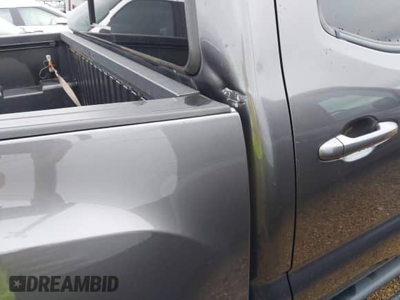 2020 Toyota Tacoma SR5 with VIN 5TFCZ5AN4LX237581, listed as a IAAI auction lot 43191708 with 126,946 mi miles and . Bid and sale history available at DreamBid. Image 20.