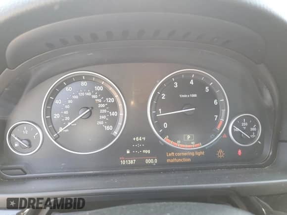 2012 BMW 5 Series 550i xDrive with VIN WBAFU9C54CC787593, listed as a Copart auction lot 62070515 with 101,387 mi miles and Clean title. Bid and sale history available at DreamBid. Image 9.