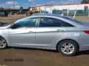 2011 Hyundai Sonata GLS z VIN 5NPEB4AC4BH220909, wystawiony jako IAAI lot #43441466 z przebiegiem 222 035 mil mil oraz . Historia ofert i sprzedaży dostępna na DreamBid. Obrazek 15.