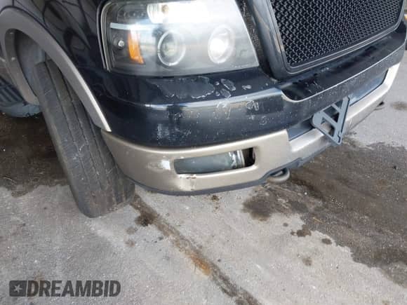 2005 Ford F-150 XLT z VIN 1FTPW14555KD18961, wystawiony jako IAAI lot #43316057 z przebiegiem 240 447 mil mil oraz . Historia ofert i sprzedaży dostępna na DreamBid. Obrazek 6.