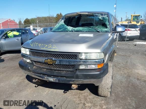 2002 Chevrolet Silverado 2500HD LT с VIN 1GCHK231X2F221523, выставлен на аукционе IAAI как лот 41595722 с пробегом 235 206 миль миль и . История ставок и продаж доступна на DreamBid. Изображение 12.