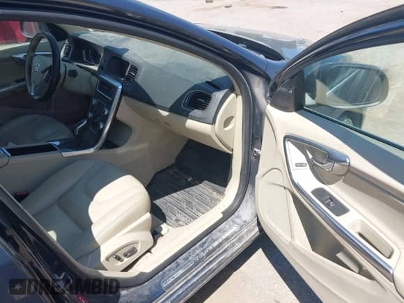 2015 Volvo S60 T5 Premier с VIN YV1612TK5F1340600, выставлен на аукционе IAAI как лот 42608394 с пробегом 123 613 миль миль и . История ставок и продаж доступна на DreamBid. Изображение 5.