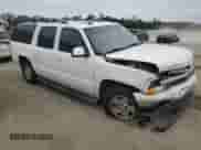 2005 Chevrolet Suburban LT z VIN 1GNFK16Z85J134683, wystawiony jako Copart lot #71528434 z przebiegiem 233 134 mil mil oraz Szkoda całkowita • Salvage title. Historia ofert i sprzedaży dostępna na DreamBid. Obrazek 4.